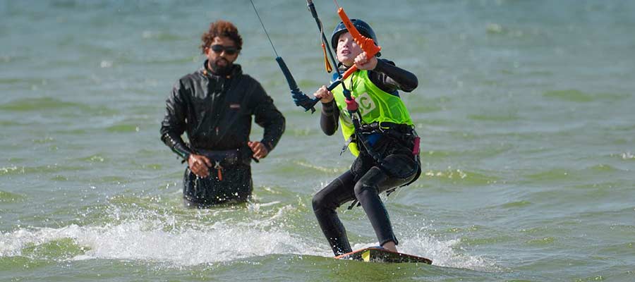 Kids kitesurfing course 4h
