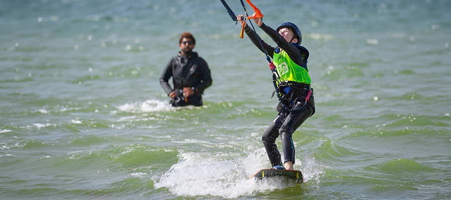 Kids kitesurfing course 6h